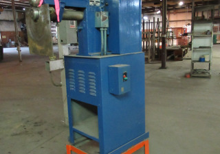 Máquina prensadora y rebordeadora de polvo Roper Whitney Pexto