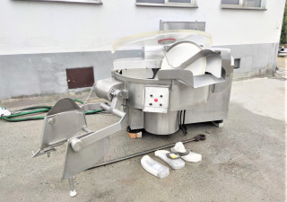 Seydelmann K326U bowl cutter equipped with lifter for 200-liter bins made entirely of stainless steel