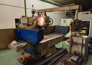 Universall milling machine Strojtos FGS 36 T