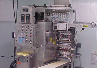 Máquina de vedação de preenchimento de formulário Circle V12H60, líquidos/cremes