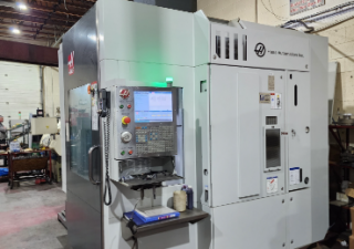 Centre d'usinage universel Haas UMC-750SS 5 axes d'occasion, 15 000 tr/min, CTS, 40 atc, chip conv