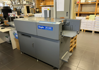 Duplo DC 645 folding machine