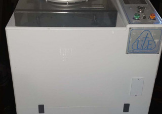 Used Ute High Pressure With Brush Mask Cleaner