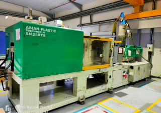 Used Supermaster 250 Injection moulding machine