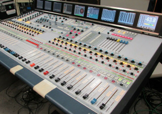Consola de audio digital Wheatstone D-32 - USADA