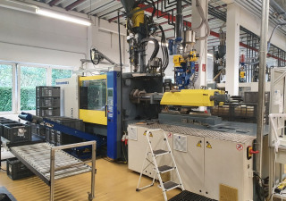 Battenfeld TM 2100-750+350V Injection moulding machine