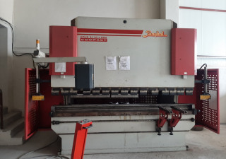 Prensa plegadora CNC compacta Baykal APHS 3110x200 con 9000 horas