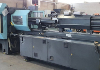 Demag 420-3300  Injection moulding machine