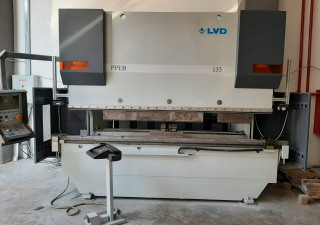 LVD PPEB 135/30 CNC Press brake with 9 axis