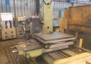 TOS W 9 A Radial drilling machine