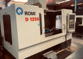 Used ROM D-1250 Vertical Machining Center with  Fanuc OiMB