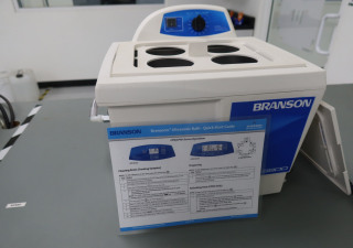 Nettoyeur à ultrasons de laboratoire Branson 5800H - Branson 5800H