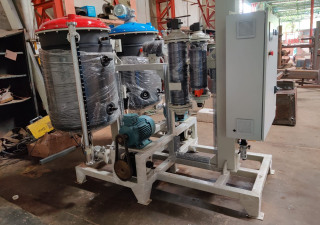 Used Used Low Pressure PU machine, Type: LP-200 (PLC)