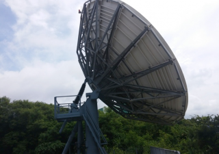 Antena de estación terrena motorizada de banda C Vertex KPK 9.0M