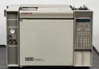 Cromatógrafo a gás Keysight/Agilent 5890 Series II usado