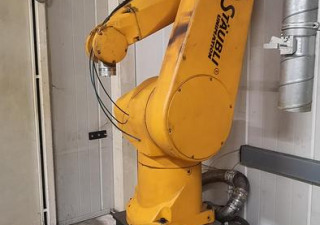 Used 2000 Staubli RX170B