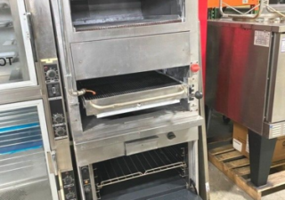 Gerenoveerde Southbend vleeskuikens P32D-171 /32" gasinfrarood staande vleeskuikens met combi-oven