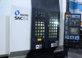 Makino SNC-64 Vertical Machining Center (2000)