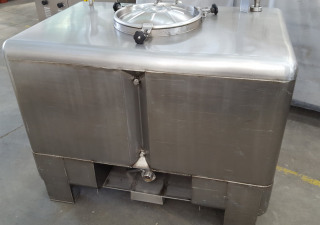 Stainless steel tank used