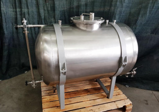 500 L Stainless steel tank used