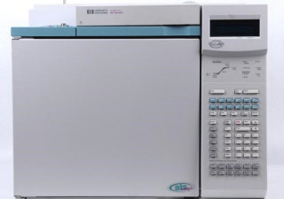 Sistema de cromatografia gasosa Keysight/Agilent 6890A