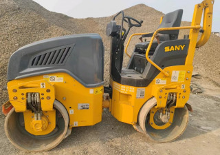 Used Sany Heavy Industry STR30C-8 roller