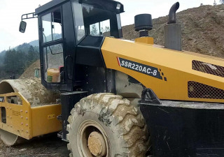 Rodillo Sany SSR220AC-8H usado