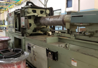 Macchine per lo stampaggio ad iniezione Nissei modello FS360S140ASE da 398 tonnellate usate