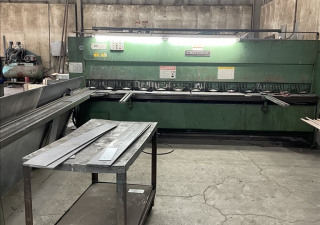Cincinnati 2H12 Hydraulic Squaring Shear