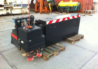 Used Telescopic manhole cover lifter to suit front vacuum truck