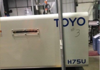 Máquina de moldagem por injeção modelo Toyo Plastar Si-55II-H75U usada de 55 toneladas