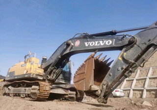 Used excavator VOLVO EC380DL