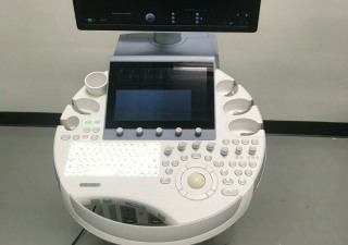 Máquina de ultrassom GE Voluson E8 BT19 4D usada c/ HD Live - Recondicionada