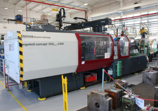 Used Demag Ergotech 350/810-2300 Injection moulding machine