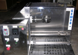 Licuadora de laboratorio de cono inclinado Gemco de 0,017 pies cúbicos (0,5 litros), S/S, densidad n.° 65