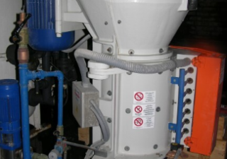 Máquina humectante vertical Manfredini & Schianchi usada, modelo MS/38/KSTB.F