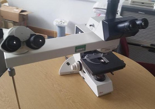 Microscópio biológico de ensino Leica BMLB usado
