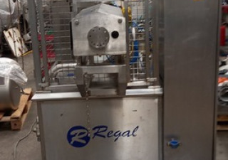 Máquina de enchimento de copos Regal usada