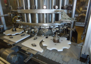 Used Pfaudler 21 Piston Rotary Filler, With Conveyor