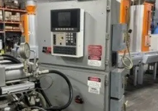 Μεταχειρισμένο 30 Ton, 3 oz. Newbury Vertical Shuttle Moulding Injection Machine