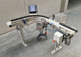 Used CONVEYOR BELT 90° WITH LABELLING SYSTEM
