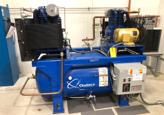Compressor de ar de duplo estágio Quincy Qt-10 usado - Novo 2017