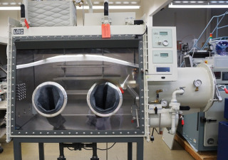 Glovebox VAC OMNI-LAB 2 θυρών με παρακολούθηση οξυγόνου και υγρασίας