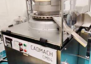 Prensa para comprimidos Cadmach CMB4