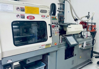 Nissei FN1000-12A Injection Molding Machine