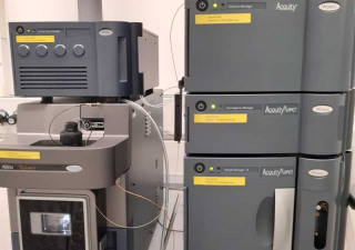 Sistema de cromatografia de convergência de ultra desempenho Waters UPC2 com PDA e Xevo TQ-S Micro MS