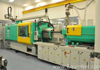 Arburg 820S-4000-3200 Injection Molding Machine 440 Ton With Robot Chillers and Feeder