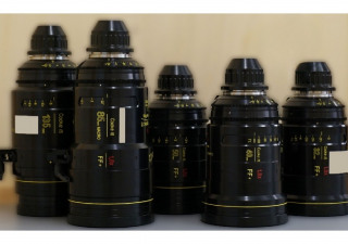 Cooke Anamorphic/i FF - Conjunto de lentes de cine PL Full Frame seminuevos (32, 40, 50, 85 y 135 mm) marcados en pies