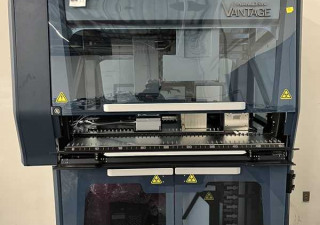 Sistema de manipulación de líquidos Hamilton Vantage 1.3 con computadora y software