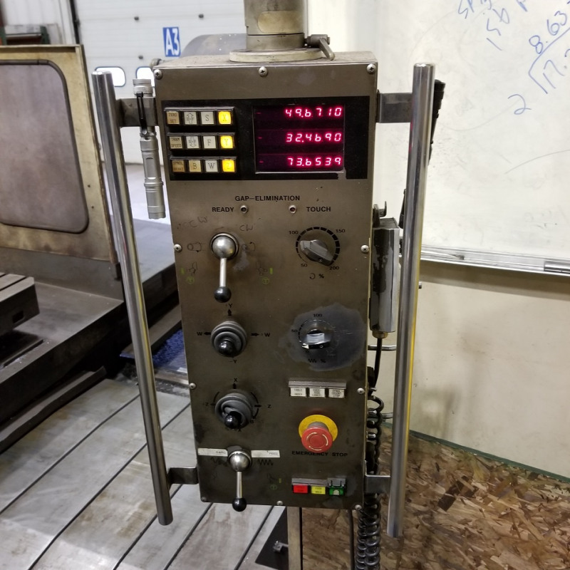 Tosnuc 888 cnc control